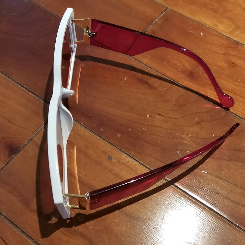 Retro looking sunglasses - Picture 6 of 9